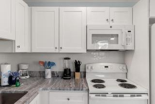 Minutes to Anna Maria - Canal Hangout Onsite Apartment - Bradenton - 1