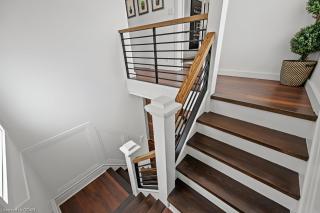 4 Bedroom Luxury House, Free Parking, Next to LRT, Kitchener Downtown, near Chicopee Ski Club - Kitchener - 1