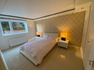Wimbledon lodge - 1