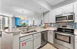 Pink Sunsets at the Palms of Destin Across from Beach, Heated Pool Shuttle & Dining - Destin - 8
