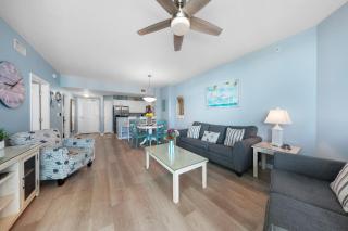 Stunning Resort 11th Fl Pool & Gulf View King Suite Across From Beach - Destin - 3