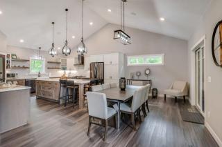 Thyme Away- Birchwood - Birchwood - 9