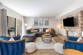 Pet Friendly, Spacious, Updated 4Bd-3Ba Tennis-Pickelball, Pool, Walk-Bike to Beach - 2