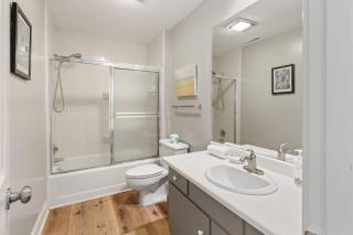 Pet Friendly, Spacious, Updated 4Bd-3Ba Tennis-Pickelball, Pool, Walk-Bike to Beach - 8