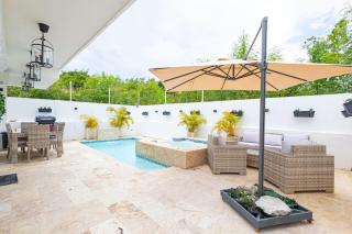 Lujosa Villa Downtown Punta Cana, 3h, 3b c/piscina - Punta Cana - 0