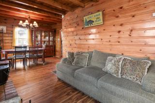 Big Bear Cabin - Walk to Lake and Village, Centrally Located, Fireplace - 6