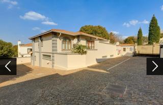 22 on Ballyclare - Johannesburg - 1