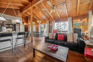 Casita de Sergio - Peek-A-Boo Lake View, Walk to Lake, Fireplace - Big Bear Lake - 8