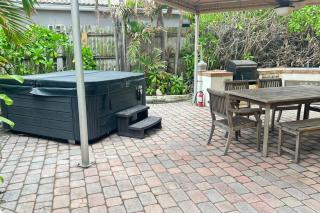 One - BR spacious beach place - 3