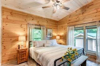 Charming 3BR Cabin with Hot Tub and Fire Pit Near WCU - Cullowhee - 6
