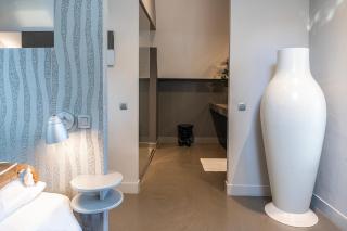 Luxe Suite, Near Station & Free WiFi - 2