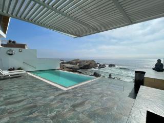 Casa de playa con vista al mar y piscina - 0