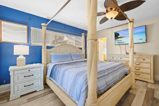 4bd 2ba Waterfront House with Pool, Hot Tub & Boat! - 4