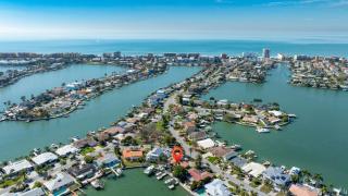 4bd 2ba Waterfront House with Pool, Hot Tub & Boat! - St Pete Beach - 3