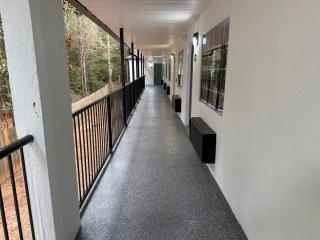 Magnolia Bay Hotel & Suites - Jonesboro - 4