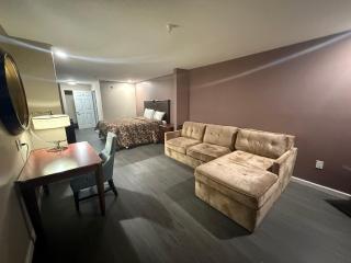 Magnolia Bay Hotel & Suites - Jonesboro - 2