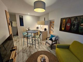 Le Loft de Genas - la Bastide, le Chalet, le Loft, le Mas, la Paillote - Genas - 0