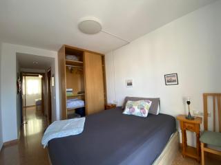 Big Family Terrassa Parking and noise free - 6
