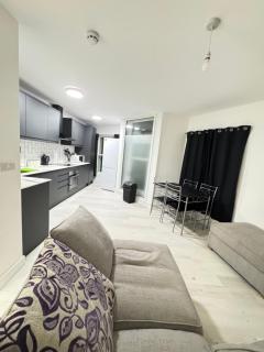 Comfy small double room Westbury-on-Trym - Bristol - 2