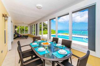 Thatch Hill - Renovated Beach House with Pool, Short Walk to the Rum Point Club - Driftwood Village - 5