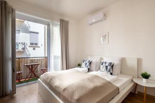 Central - Fresh Home with Balcony - Budapest - 9
