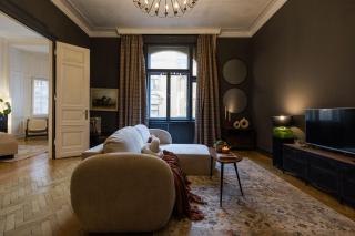 Hidden Gem by Dohany Synagogue & Fashion Street - Budapest - 5