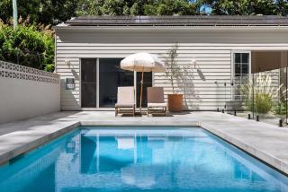 Casa Nomad - stylish 6 BR villa with pool & sauna - Ewingsdale - 0