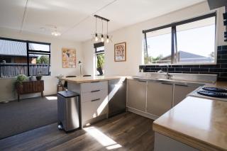 Whole holiday home and spa in sunny Cromwell - Cromwell - 6