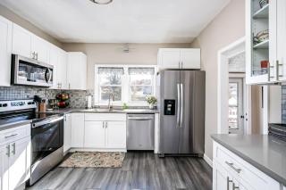 Soak n Stroll 2 State St Casino Firepit Dogs OK - 3