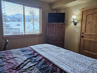 Ski-in, Ski-out, Canyons, Silverado, King, Hot tub, Free Coffee Bar - 6