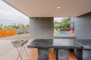 Mountain & Sea Pool Villa ทับสะแก - 6