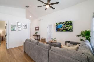 Great Location, gated community, private heated POOL - Davenport - 4