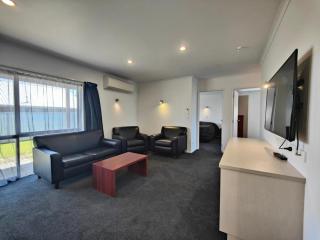 Camden Court Apartment - 3