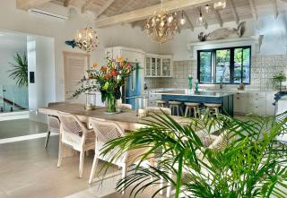 Mango House - Pattersons - 1