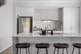 Home Abroad - 3BR with Dedicated Workspace - Ascot Park - 1