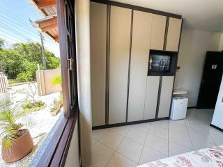Hospedagem com café da manhã - Quarto 1 - Hospedaria Orquídeas de Bombinhas - Bombinhas - 1