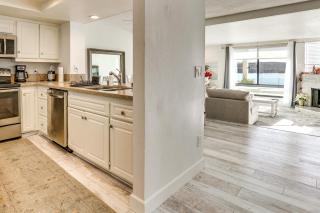 Waterfront Condo with Dock Access in Carlsbad! - 3