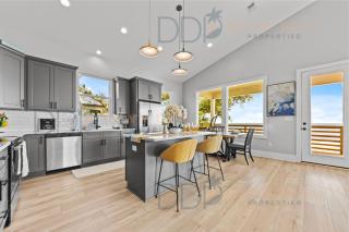 110 East Beach Blvd - 4