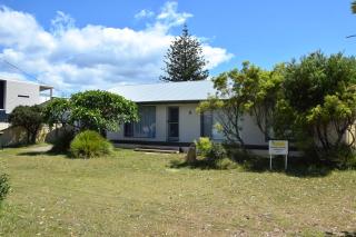 Barefoot Bungalow - Bring your own linen - Hat Head - 9