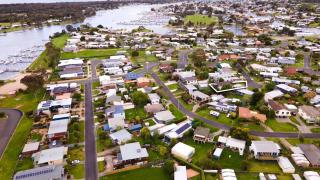 Lakehouse on Waverley - Paynesville - 5