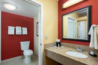 Courtyard by Marriott San Diego Sorrento Valley - Sorrento - 1