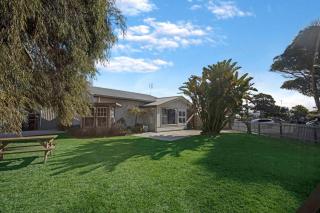 Beach and Lakes Cottage A - 8