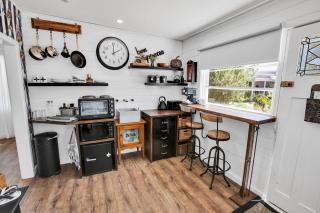 The Fishermans Cottage - Raymond Island - 2