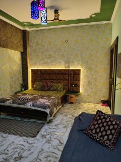 Banarasiya Stay walking distance to Banaras railway station - 8