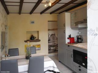 Gîte 2 chambres avec WiFi, proche Luxeuil-les-Bains - FR-1-583-368 - 9