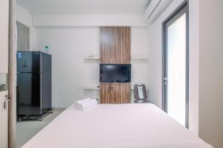 Nice and Cozy Studio at Transpark Cibubur Apartment By Travelio - 8