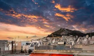 Ένα εκπληκτικό καταφύγιο στον τελευταίο όροφο με θέα στο βουνό - Atene - 1