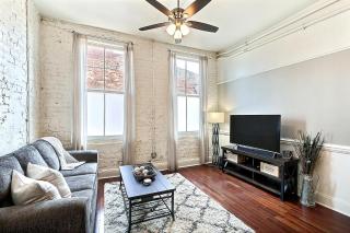 Above Broughton St 3015B - Savannah - 0