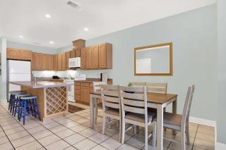 Oceanfront Condo 303 Desoto - Tybee Island - 9