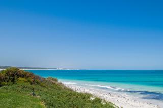 Ledge on the Beach - Nestled right by the waters edge - Ledge Point - 4